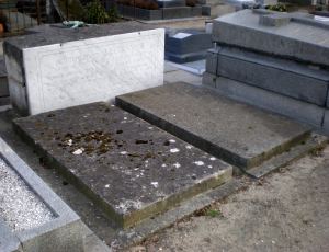  Grave of Legendre 
 (click for close-up) 
 2010-03-11 